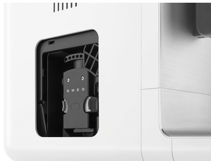 Автоматическая кофемашина Smeg BCC13WHMEU в магазине «На диване» в Туле  — Выгодная цена