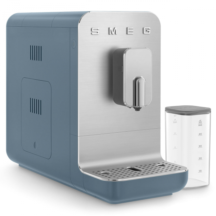 Автоматическая кофемашина Smeg BCC13SBMEU в магазине «На диване» в Туле  — Выгодная цена